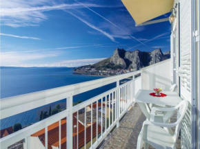 Отель Two-Bedroom Apartment in Omis  Омиш